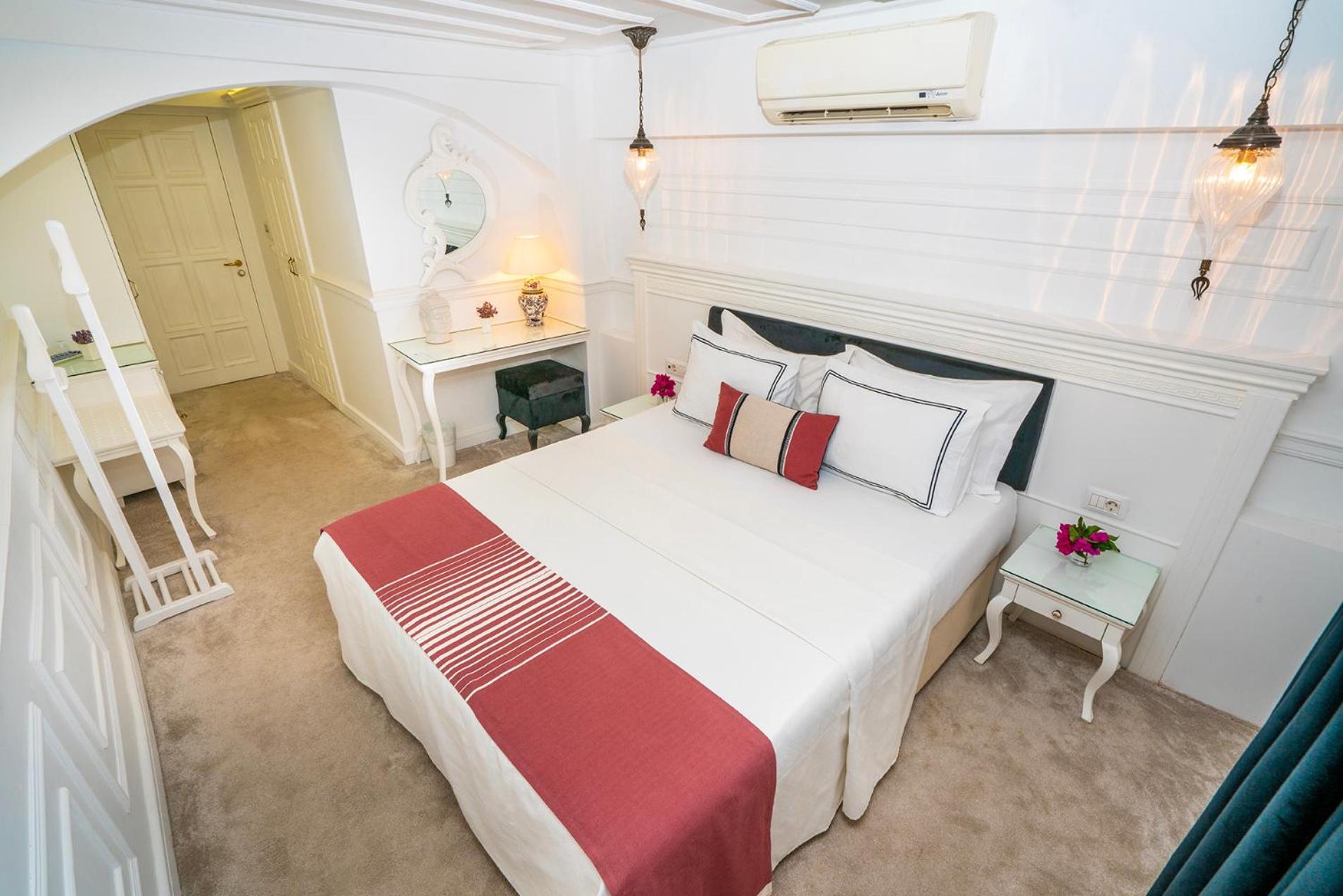 Siyah Lale Cunda 1841 (Adults Only) 호텔 Ayvalı 외부 사진